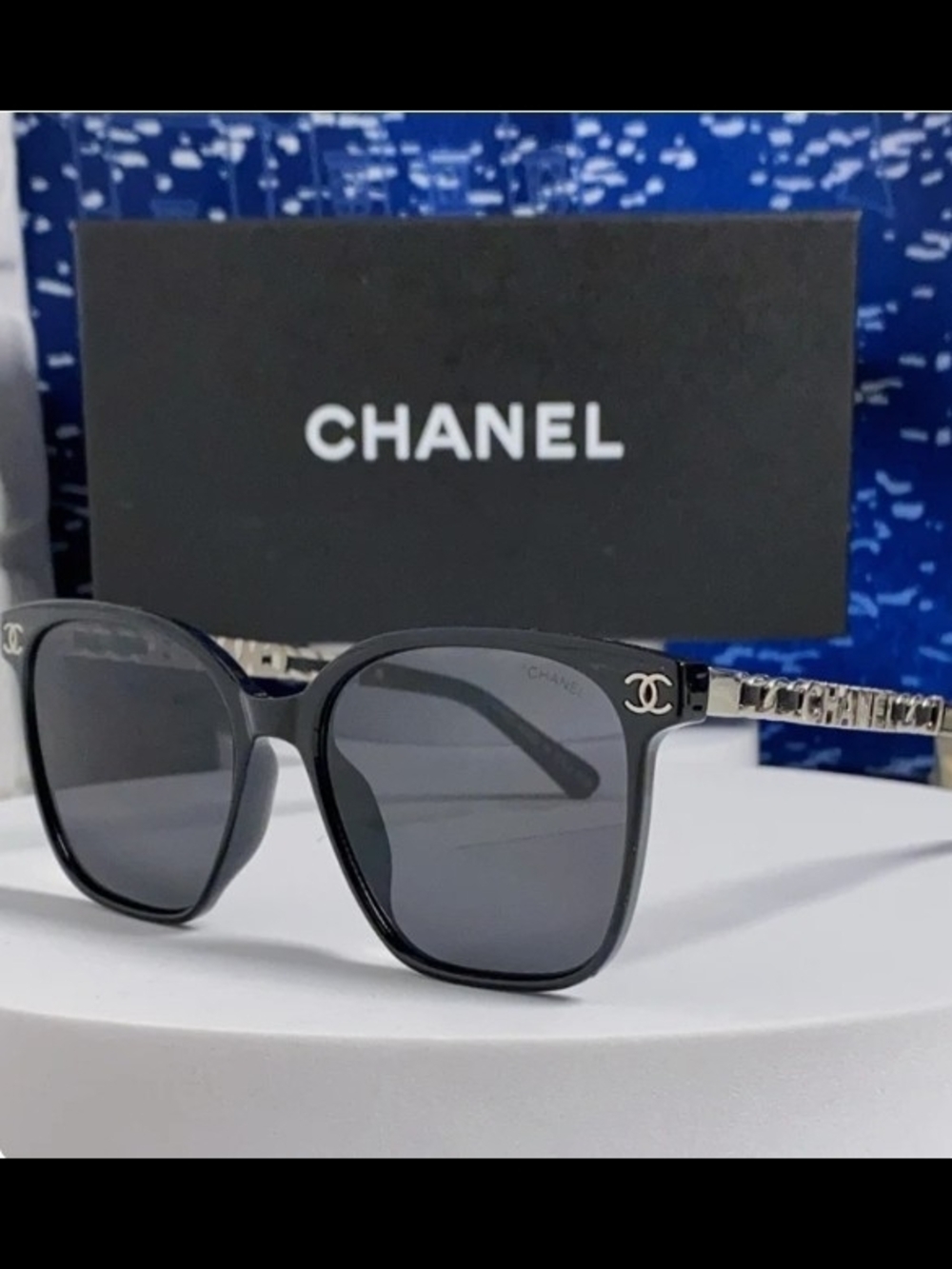 CHANEL Black Sunglasses with Silver Chain Temples With Case And Box